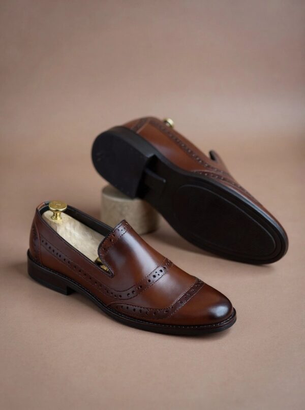 Mastered Shaded Oxford Tassel