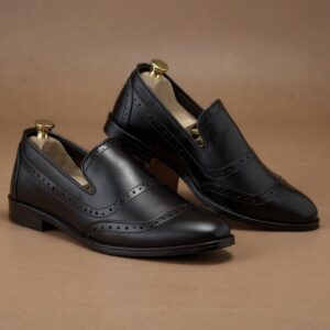 BLACK Shaded Oxford Tassel