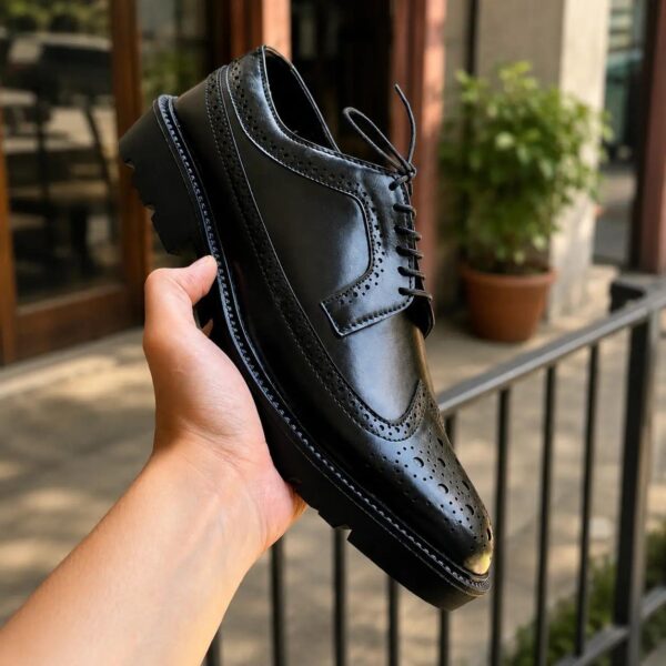 Chunky Black Derby