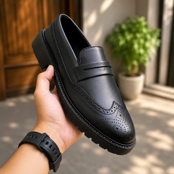 Chunky Black Penny Tassel